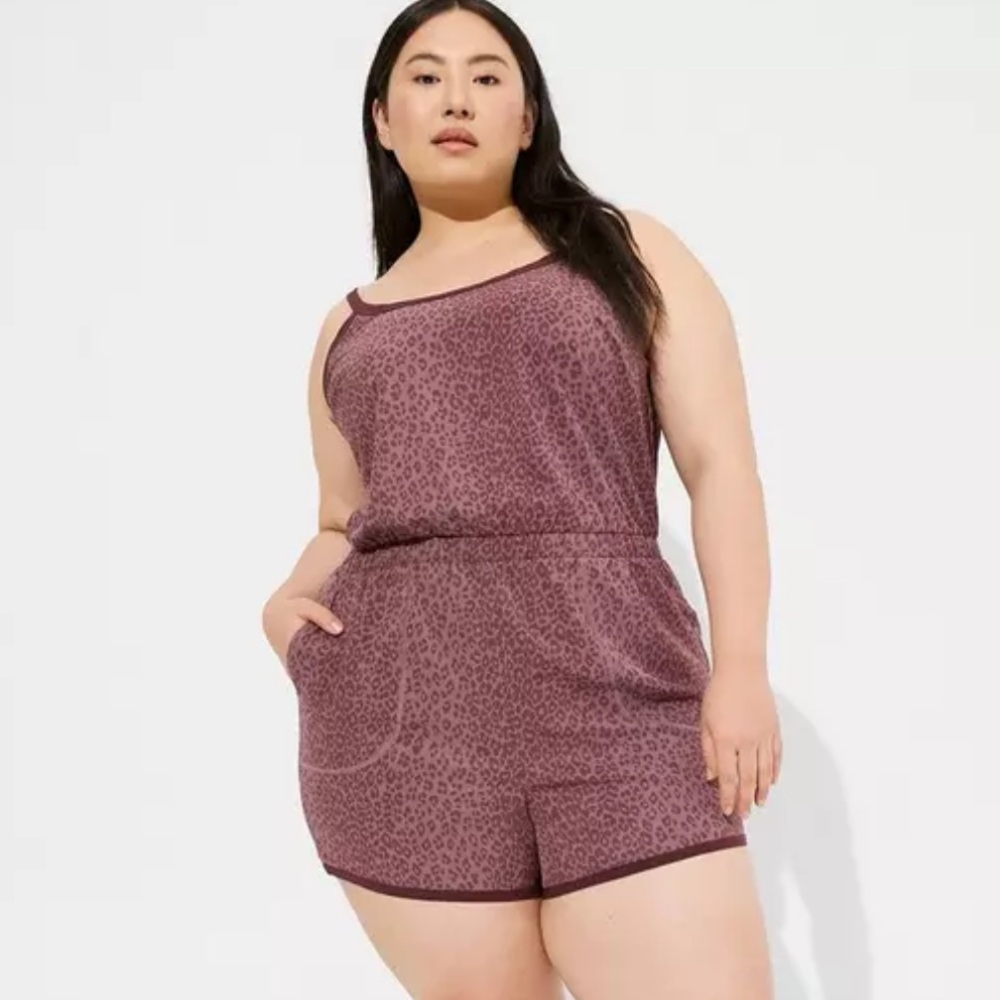 Torrid Stretch Woven Active Romper With Pockets Plus Size 1 US Size 14/16